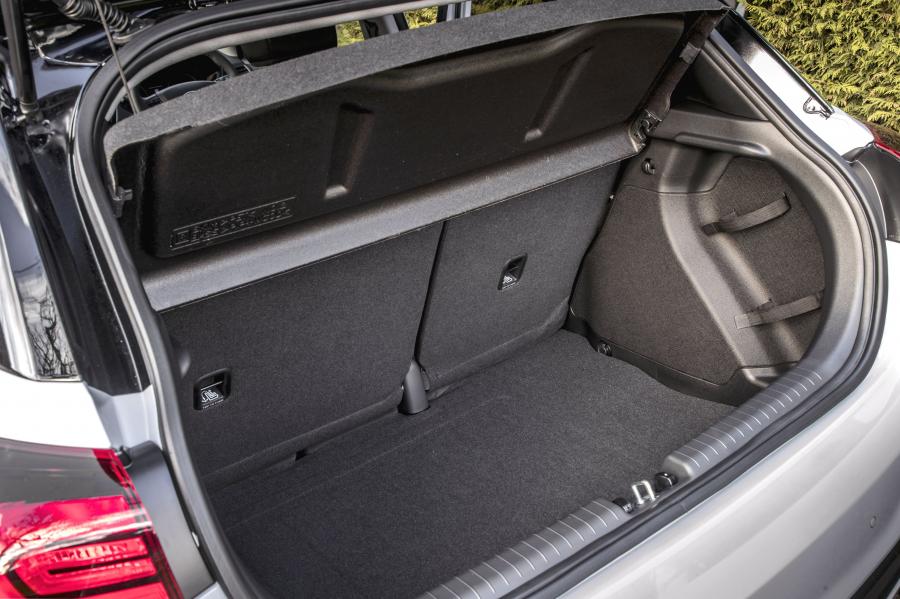 Багажник Hyundai i20 Play (IB) 2019 года  (UK) (фото 27 из 42)